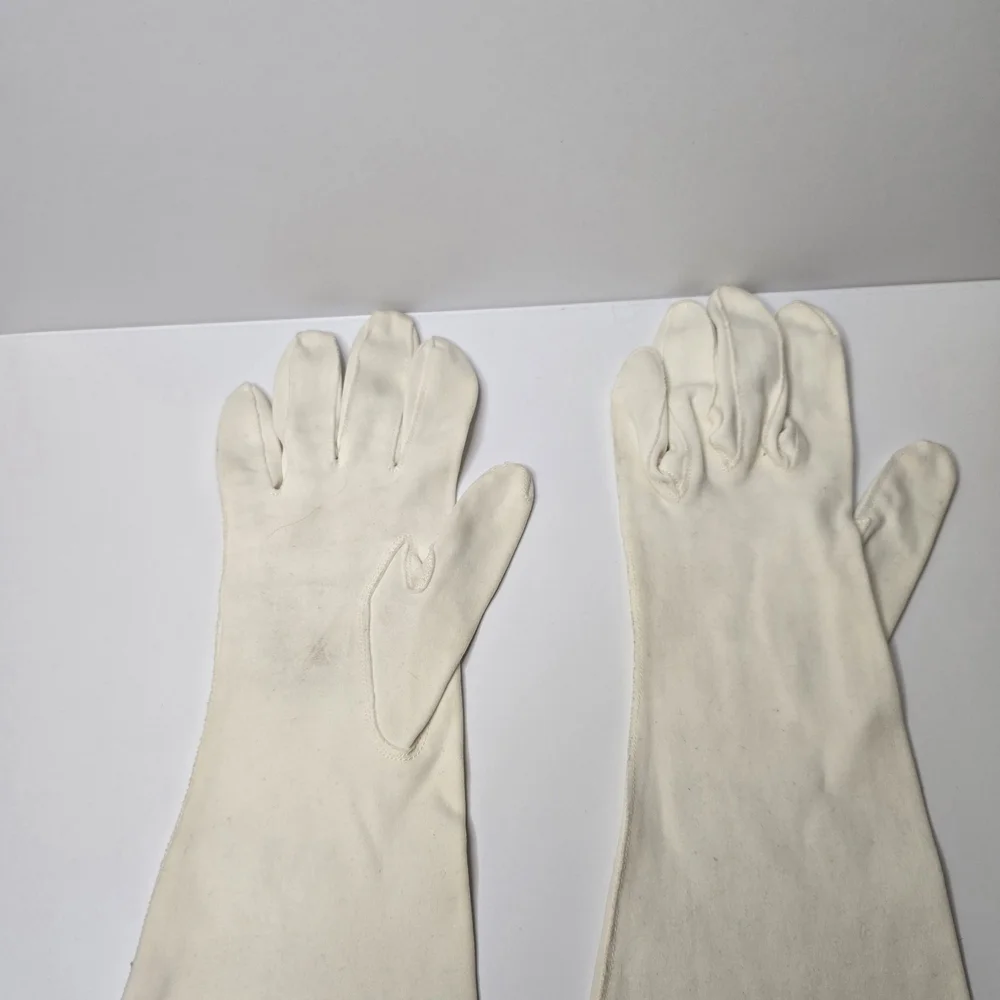 Elegant Off White Women's Gloves